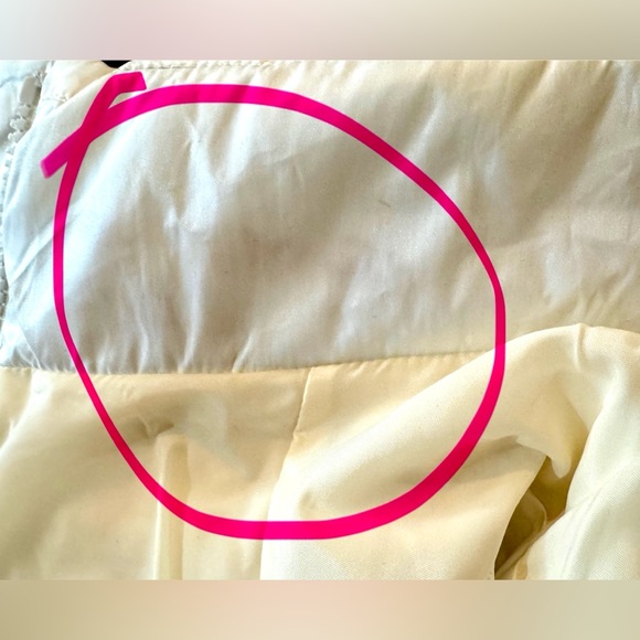 The North Face—Quilted Puffer Vest 550, Winter White, Satiny Shine, S, Zip Front - Picture 9 of 14